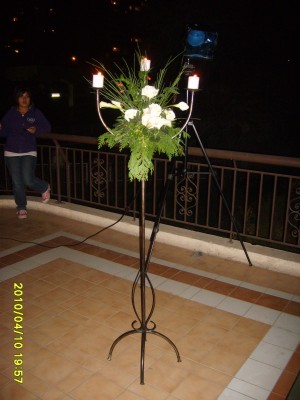 WILMA FUENTES oficios y profesiones en Santiago |  MAURICIO ROJAS, ARREGLOS FLORALES, RAMOS NOVIA, DESPACHO A DOMICILIO, ARCO DE FLORES, CENTROS DE MESA, CAMINOS DE LUZ, ATRILES