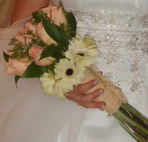 Mauricio Rojas oficios y profesiones en Santiago |  ARREGLOS FLORES NATURALES , RAMOS DE NOVIA, DECORACION MATRIMONIOS, MAURICIO ROJAS - WILMA FUENTES PEINADOS Y MAQUILLAJES A DOMICILIO