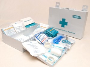 francisco oficios y profesiones en Recoleta |  BOTIQUIN PRIMEROS AUXILIOS MALETA STAR-METAL PARA 25 PERSONAS STARMETAL, BOTIQUIN MALETA METALICA 25 PERSONAS,BOTIQUIN ABS 10 PERSONAS