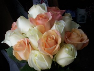 Mauricio Rojas oficios y profesiones en Santiago |  ARREGLOS FLORES NATURALES , RAMOS DE NOVIA, DECORACION MATRIMONIOS, SERVICIOS DECORACION Y AMBIENTACION, DISE&Ntilde;O Y ESTILO PARA CADA CLIENTA