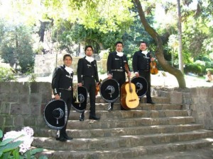 Mariachi chile mexico oficios y profesiones en &Ntilde;u&ntilde;oa |  Mariachis increibles precios 02-7279788, Mariachis a domicilio