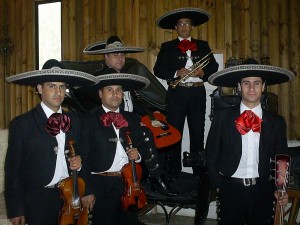 julio oficios y profesiones en La Florida |  MARIACHIS ES SANTIAGO DE CHILE, serenatas para festejar en familia
