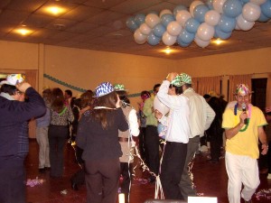 DJ-ARY oficios y profesiones en Rancagua |  Musica Envasada-Dj,Iluminacion-Animacion de fiestas,matrimonios ,eventos, En Rancagua y Sexta Region - Tel: 72/ 964222 - 9 9634098