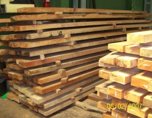 itamar oficios y profesiones en San Miguel |  Outlet de vigas de roble, para vigas a la vista, terrazas, p&eacute;rgolas