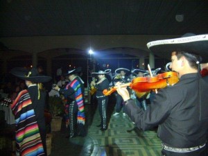 johnny luis oficios y profesiones en Santiago |  serenatas mariachis serenatas para todos sal y tequila, MARIACHIS EN CHILE MARIACHIS SAL Y TEQUILA