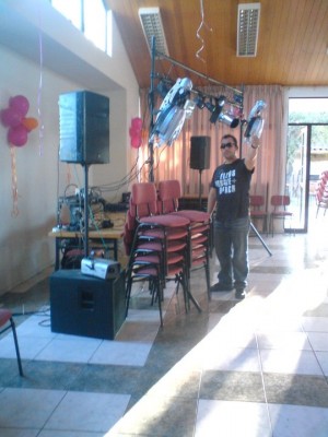 rzproducciones oficios y profesiones en Santiago |  animador, cantante y dj para despedidas de soltera,cumplea&ntilde;os y matrimonios, amplificacion, luces, proyector, karaoke