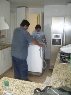 Guillermo Huidobro oficios y profesiones en Santiago |  MUDANZAS DE CASA, DEPARTAMENTOS Y OFICINAS DENTRO Y FUERA DE SANTIAGO, FLETES Y TRASLADO A LA QUINTA REGION-SUR Y NORTE TRANSPORTE DE PIANO EMBAL.