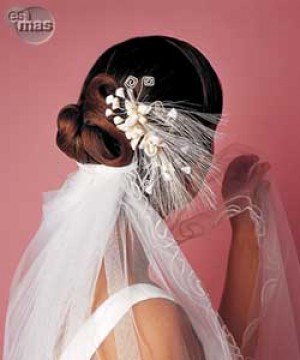 Wilma Fuentes oficios y profesiones en Santiago |  PELUQUERIA-WILMA FUENTES*ESPECIALISTA EN NOVIAS -  GRADUACIONES � FIESTAS-E, - ARREGLOS FLORALES - RAMOS DE NOVIA - ARREGLOS IGLESIA Y CENTRO EVENTOS-SE