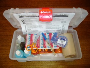 ALBERTO CABRERA oficios y profesiones en Recoleta |  BOTIQUINES PARA IMPRENTAS OBLIGATORIOS, automoviles camiones buses taxis hogar camping talleres etc etc