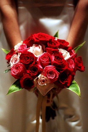 Mauricio Rojas oficios y profesiones en Santiago |  ARREGLOS FLORES NATURALES , RAMOS DE NOVIA, DECORACION MATRIMONIOS, MAURICIO ROJAS - WILMA FUENTES PEINADOS Y MAQUILLAJES A DOMICILIO