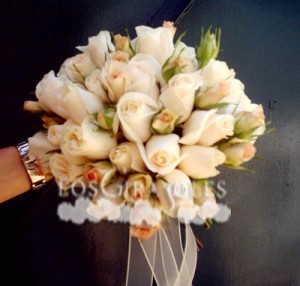 Mauricio Rojas oficios y profesiones en Santiago |  ARREGLOS FLORES NATURALES , RAMOS DE NOVIA, DECORACION MATRIMONIOS, MAURICIO ROJAS - WILMA FUENTES PEINADOS Y MAQUILLAJES A DOMICILIO