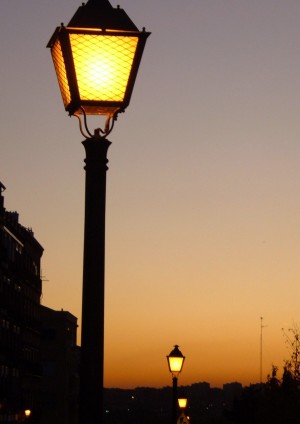 ivan oficios y profesiones en Las Condes |  Instalaciones el&eacute;ctricas - proyectos el&eacute;ctricos‎ +56988554958. tecnico, Electricistas urgencias 988554958