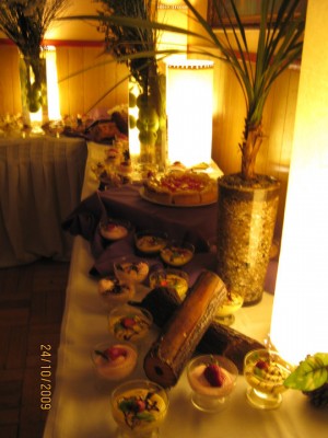 oliver oficios y profesiones en Santiago |  Banqueteria completa desde $15.000 por persona black and lemon, Eventos,banqueteros, centro de eventos, bautizos , graduaciones