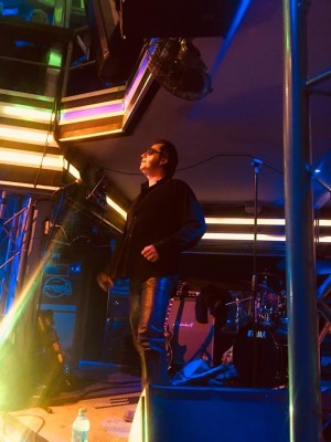 rzproducciones oficios y profesiones en Santiago |  Doble de elvis, animador,dj, karaoke, bandas en vivo, Animador, dj, doble de elvis, bailarines,karaoke,amplificacion, luces